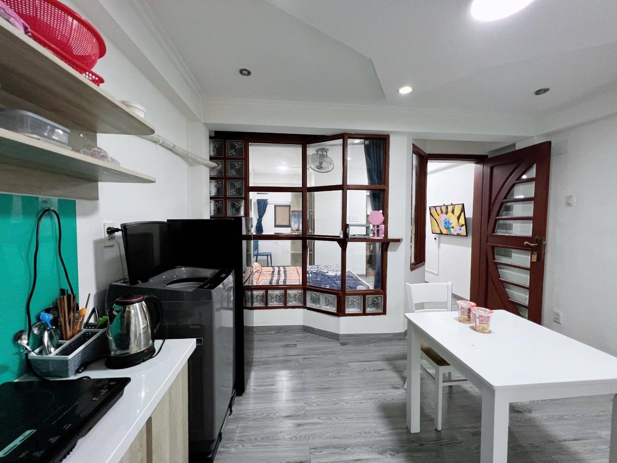 57 Hoa Lan, P2, Phu Nhuan Apartment