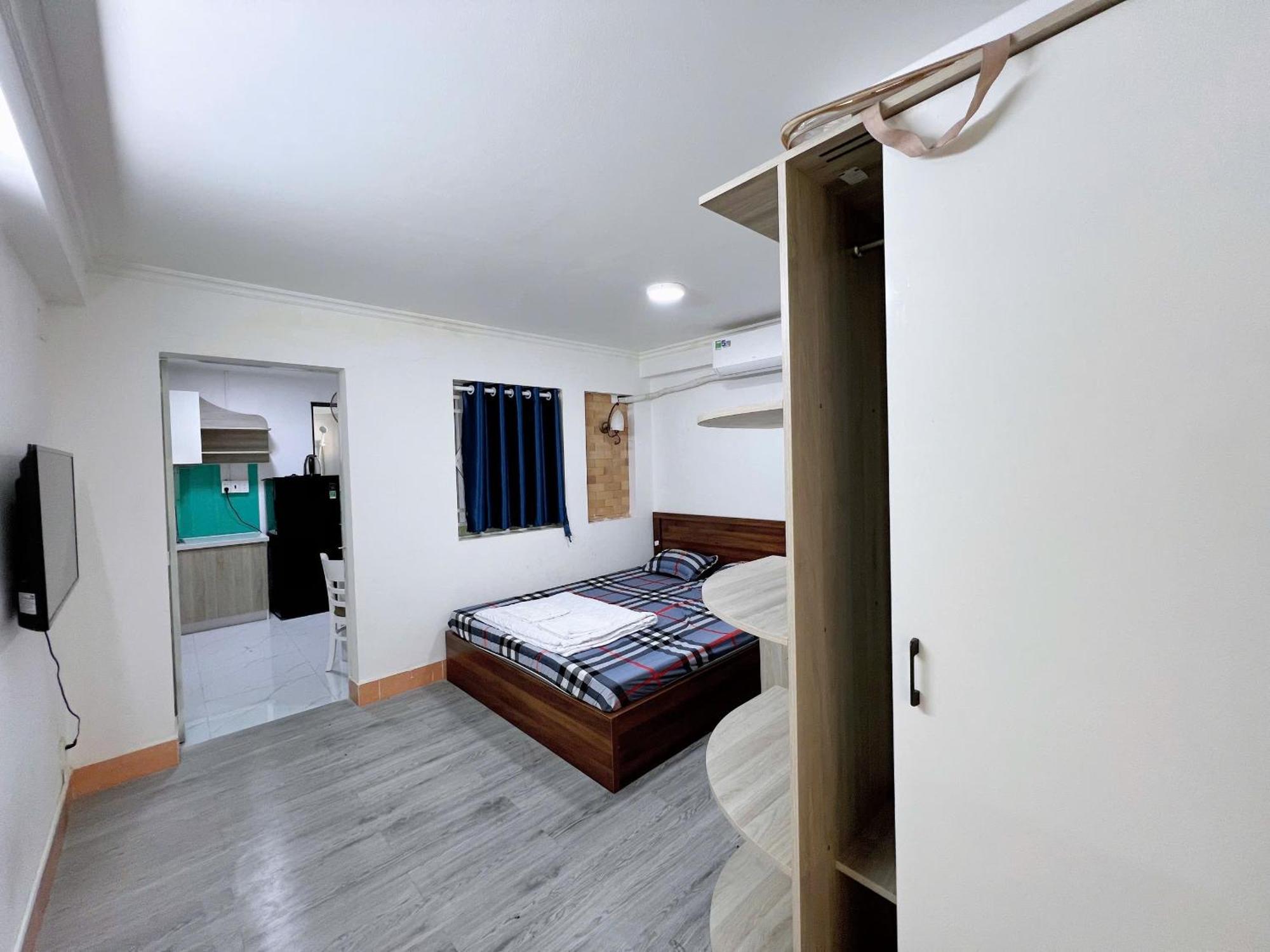 57 Hoa Lan, P2, Phu Nhuan * Ho Chi Minh City